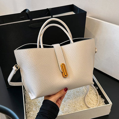 Elegant and spacious tote bag