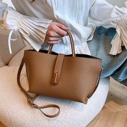 Elegant and spacious tote bag