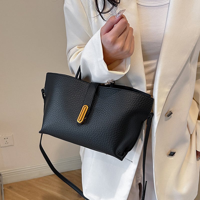 Elegant and spacious tote bag